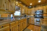 Grand Mountain Lodge - Fully Equipped Kitchen